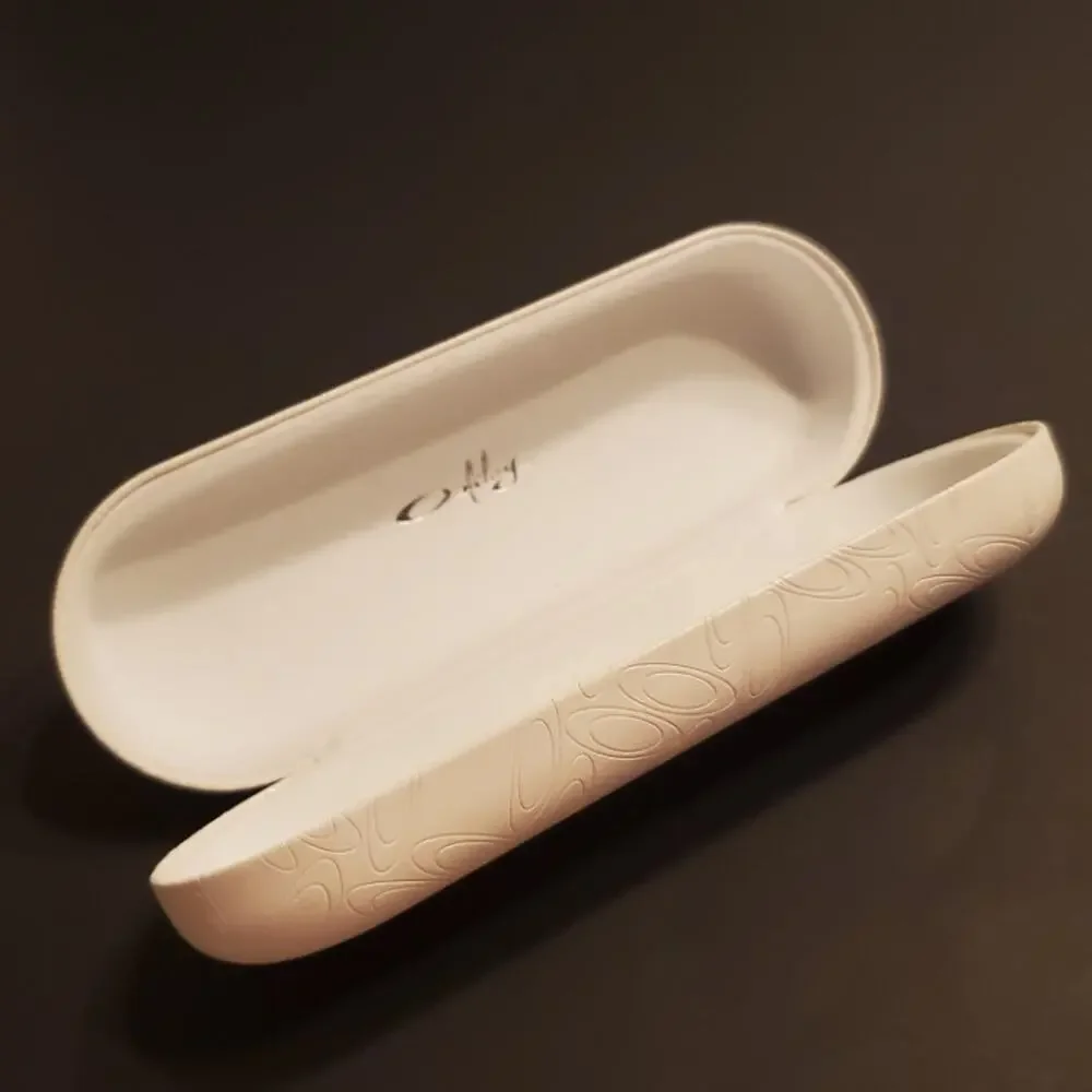 Oakley white hard clamshell sunglasses eyeglasses case.